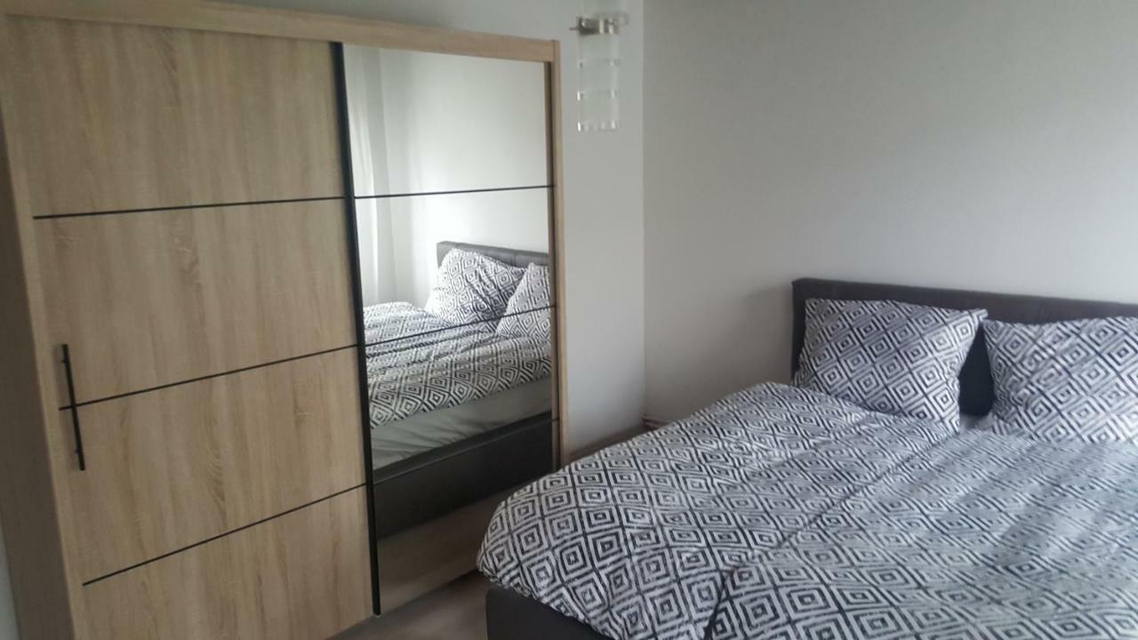 Gutenberg Utca Apartman Сегед Экстерьер фото
